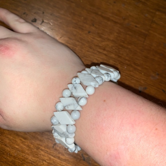 Bundle of 3 stone bracelets - Picture 5 of 5